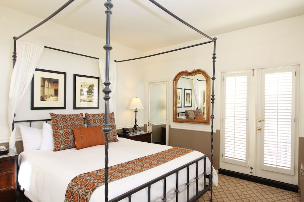 Cypress Inn - photo 23