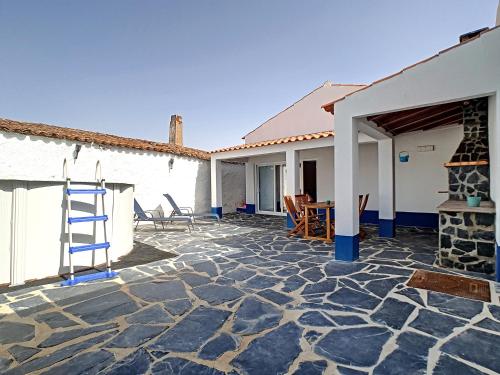 Casa Refugio Do Campo — 4-Star Luxury Hotel in Reguengos De Monsaraz, Portugal