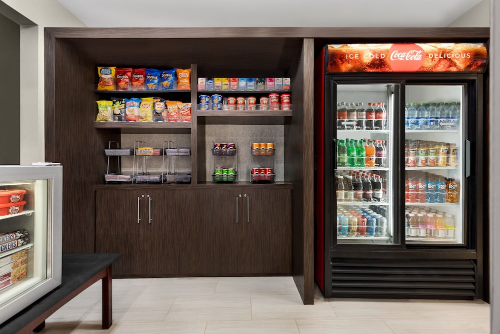 Holiday Inn Express & Suites Philadelphia Mt. Laurel by IHG - photo 31
