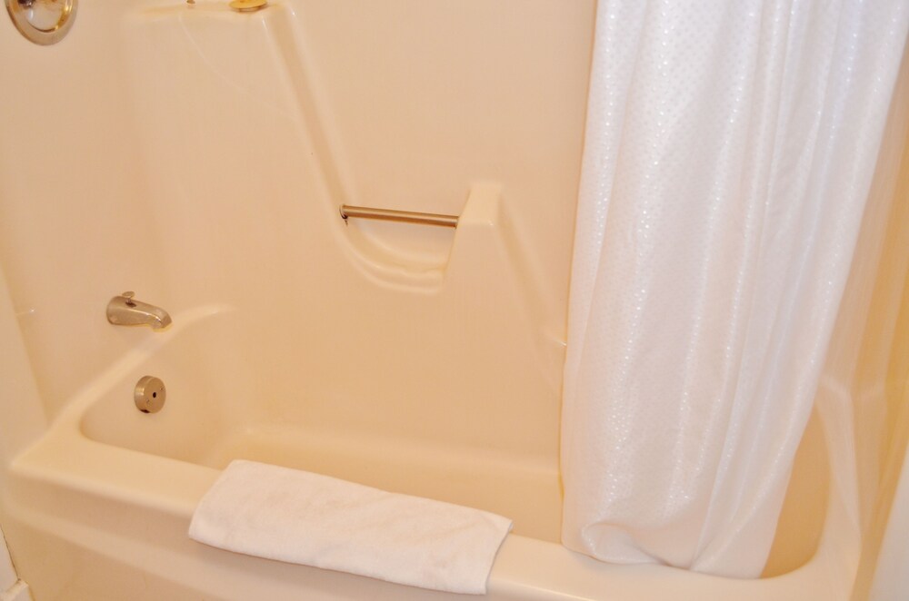 Ohio Valley Extended Stay - photo 12