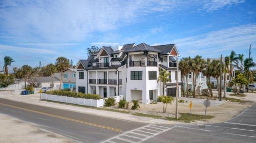 Cloud Nine on Pine — Anna Maria — photo 2