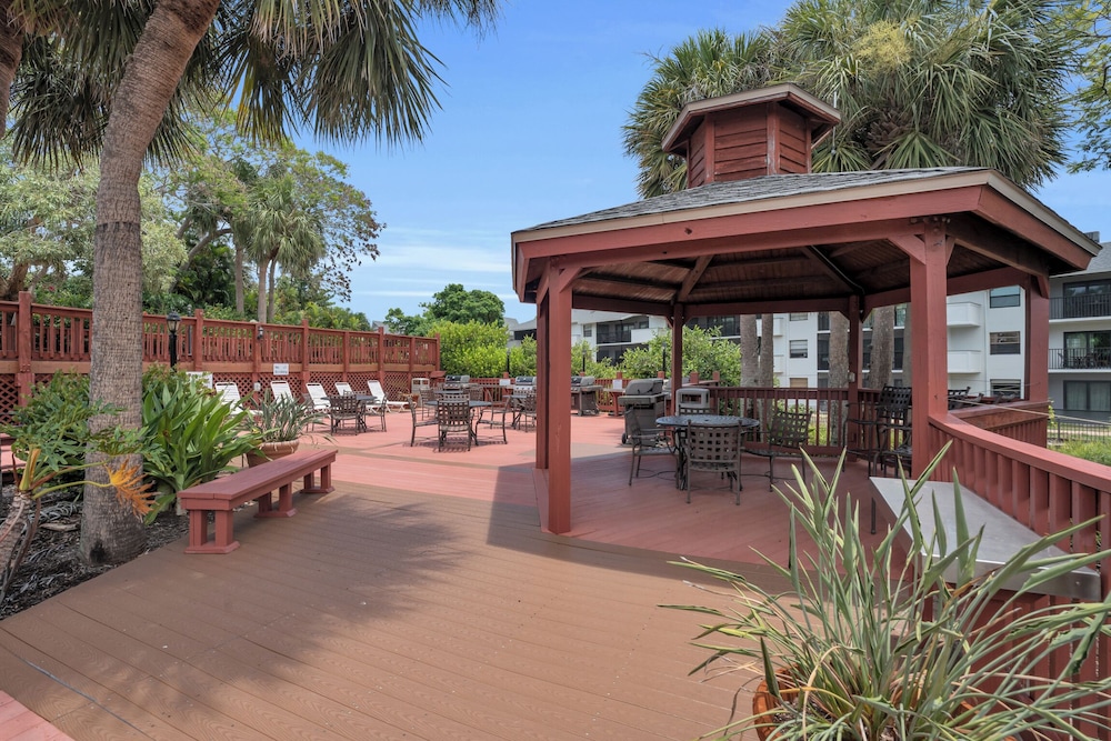 Park Shore Resort - photo 58