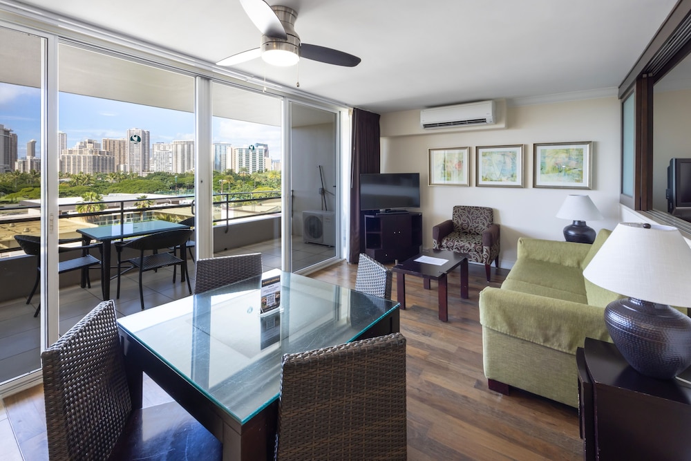 Regency on Beachwalk Waikiki by OUTRIGGER - photo 36