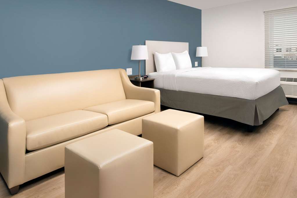 WoodSpring Suites Chicago Tinley Park - photo 11