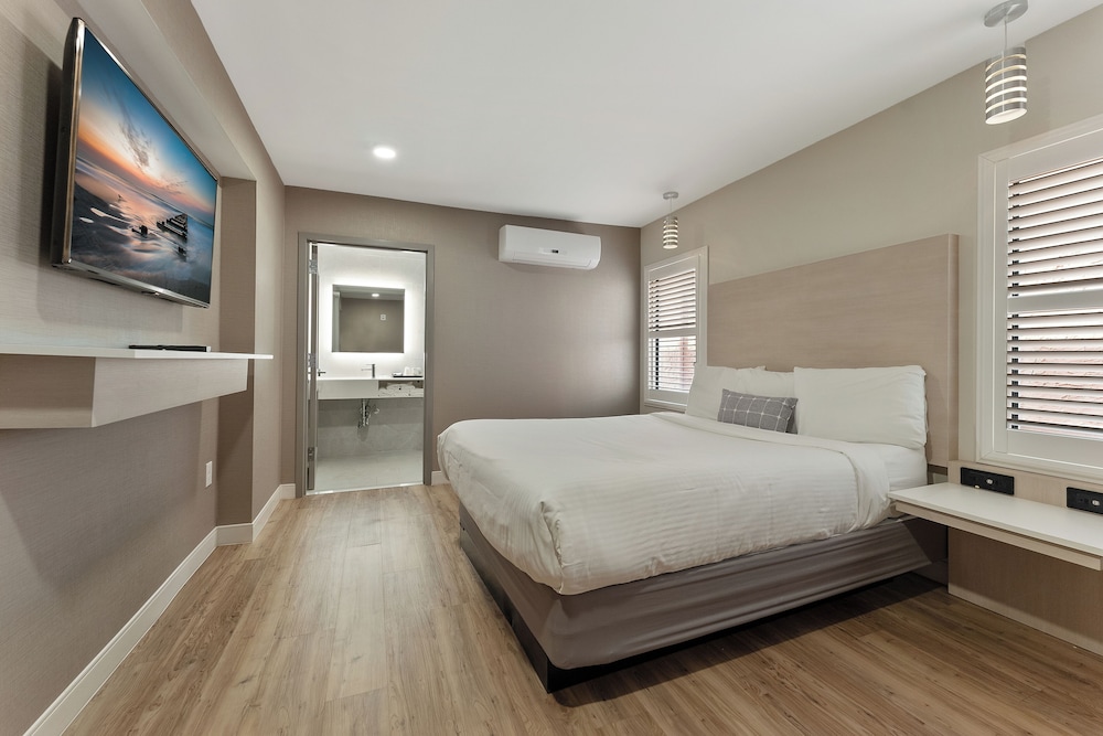 Oceanic Hotel - photo 18
