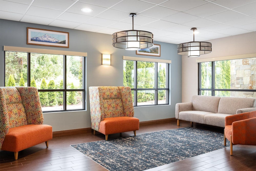 Hampton Inn Portland East - photo 32