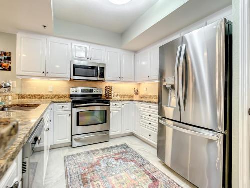Oceanwalk Jr. Penthouse Close to Pool Beach Access OW14 604 — 4-Star Luxury Hotel in New Smyrna Beach, United States