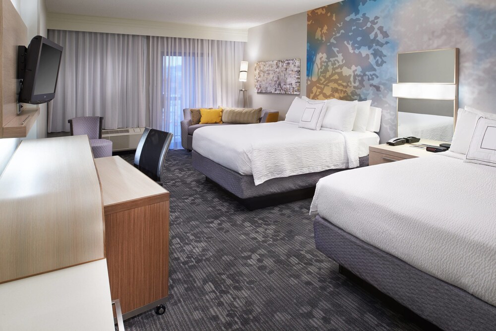Courtyard by Marriott Cincinnati Covington - photo 6