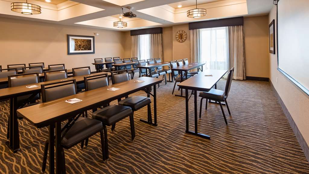 Best Western Plus Overland Inn - photo 29