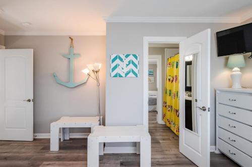 Just Beachy by Oak Island Accommodations - photo 38