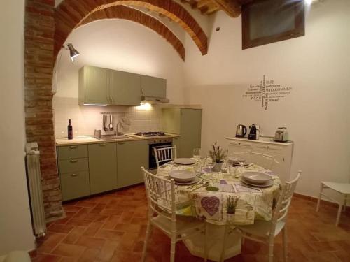 Casa Torre Borgo Dei Borghi — 4-Star Luxury Hotel in Peccioli, Italy