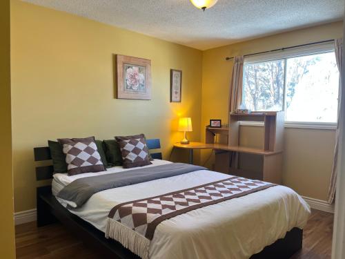 Biddington private room close airport