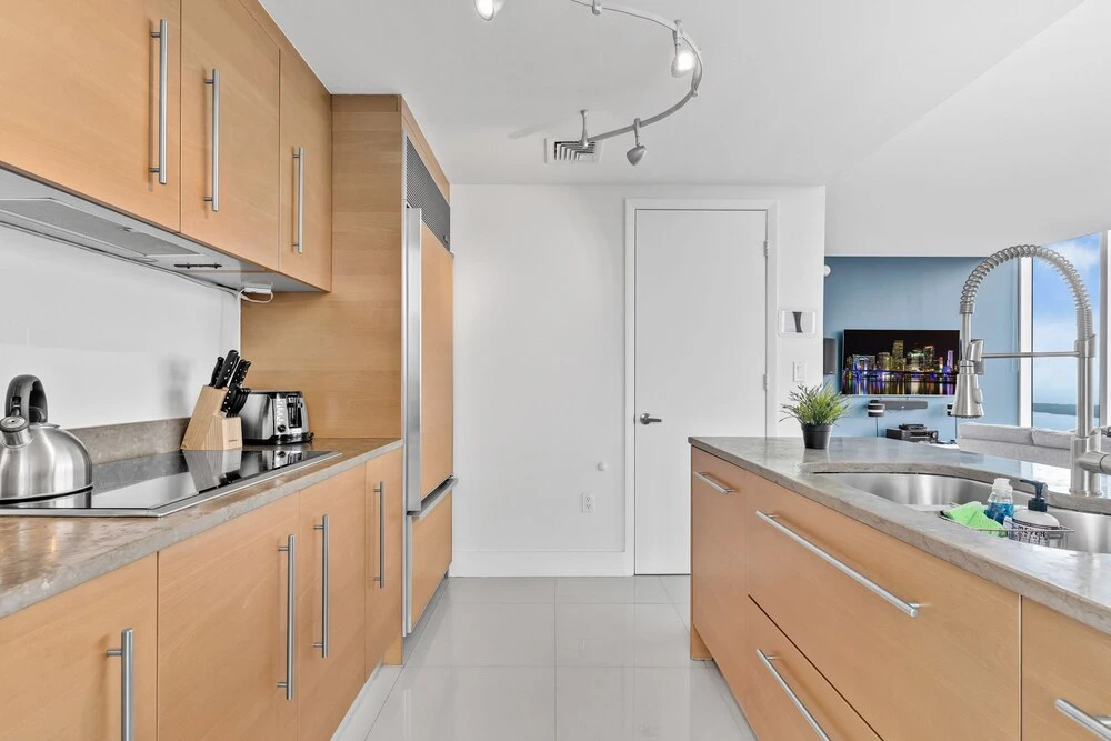 Majestic PH in Brickell Top Amenities - photo 18