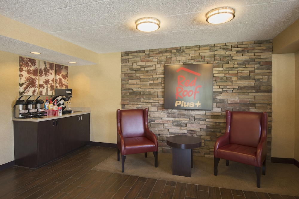 Red Roof Inn PLUS Chicago Willowbrook - photo 5