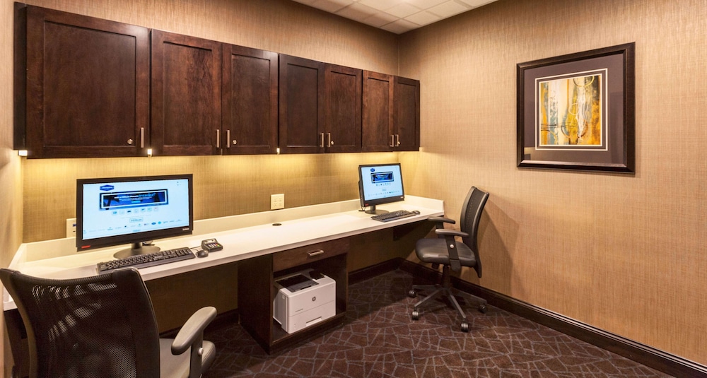 Hampton Inn & Suites Duluth North Mall Area - photo 32