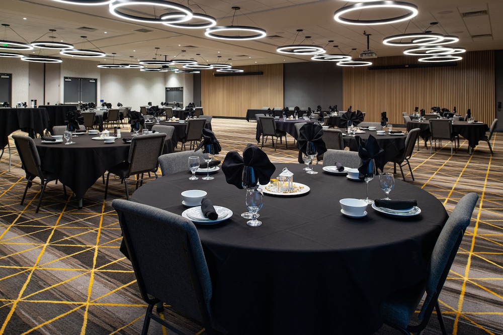 Holiday Inn & Suites Idaho Falls by IHG - photo 56