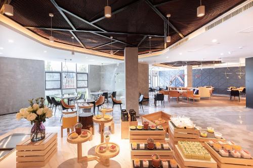 Atour Hotel Shenzhen Baoan International Convention and Exhibition Center in Shenzhen, People's Republic of China