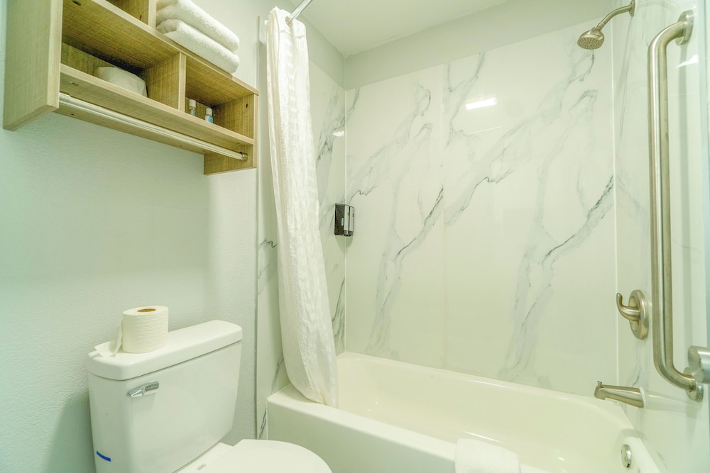 Pleasanton Executive Inn By OYO - photo 27
