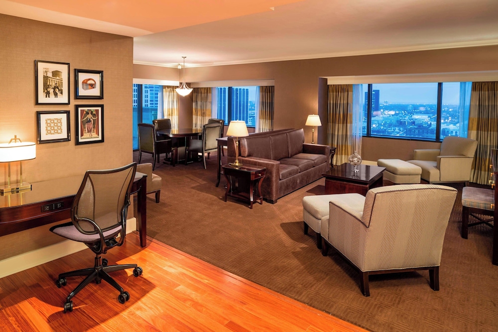 The Plaza Hotel Columbus at Capitol Square - photo 10