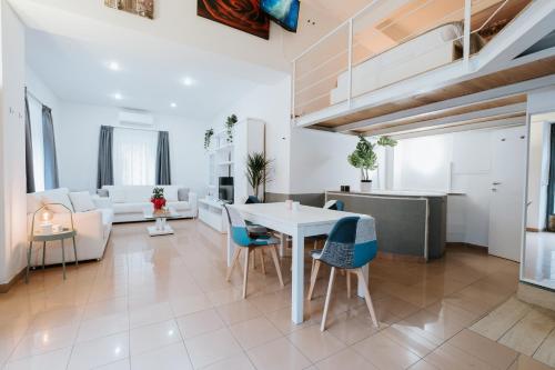 Bruno Domus Trastevere — 4-Star Luxury Hotel in Rome, Italy