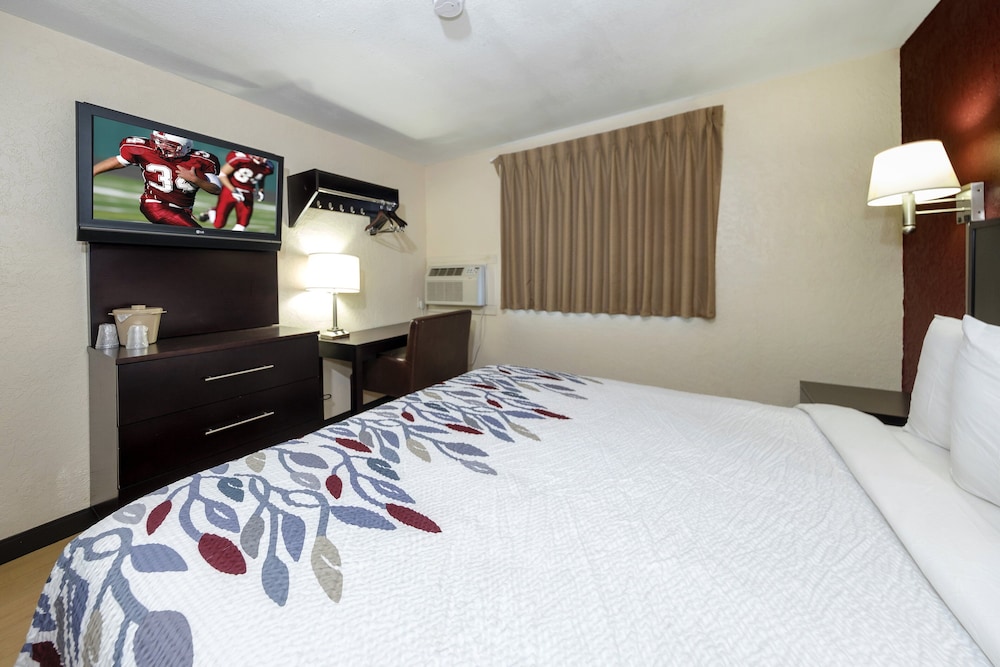 Red Roof Inn Jacksonville Cruise Port - photo 16