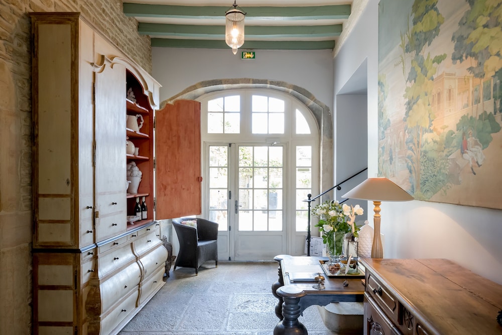 Villa Louise — 4-Star Luxury Hotel in Beaune, France