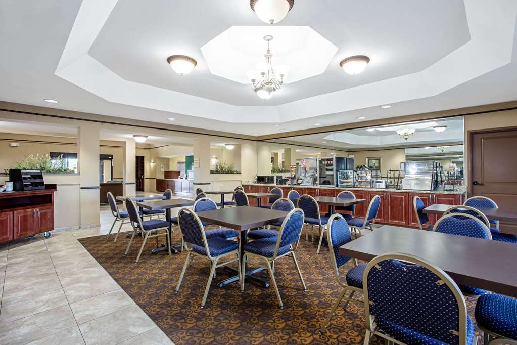 La Quinta Inn & Suites by Wyndham PCB Pier Park area - photo 24