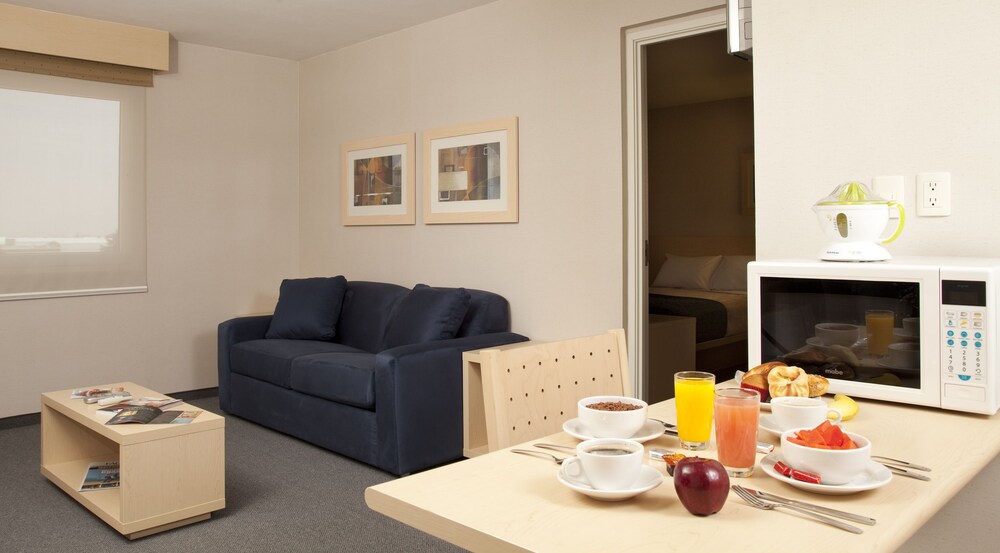 City Express Suites by Marriott Toluca — Toluca — photo 4