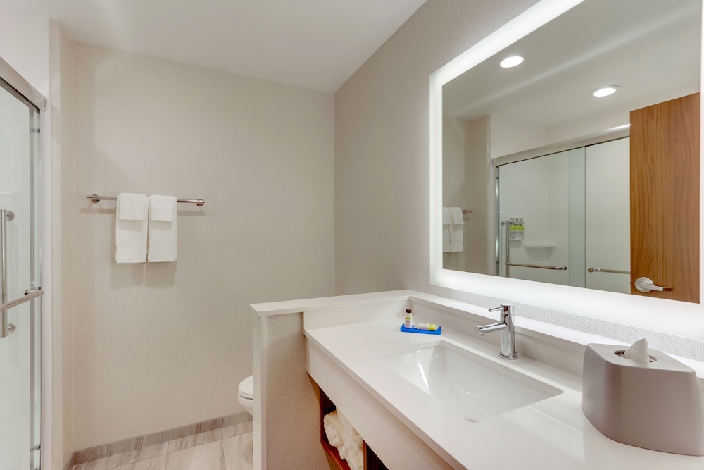 Holiday Inn Express & Suites Winston Salem Sw Clemmons by IHG - photo 33