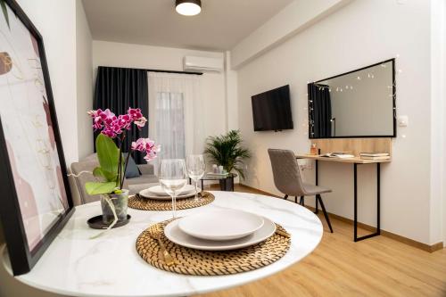 Zeus Executive Suites — 4-Star Luxury Hotel in Thessaloniki, Greece