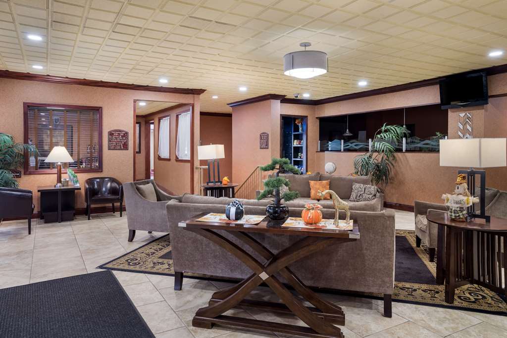 Quality Inn & Suites Syracuse Fairgrounds - photo 7