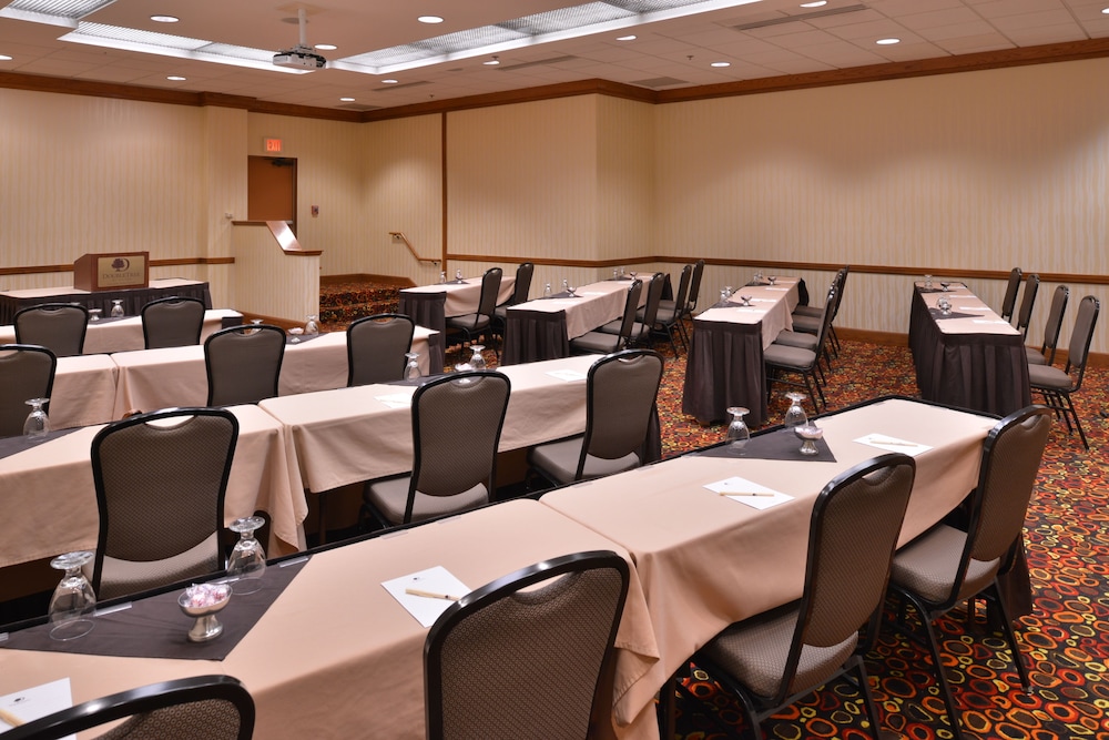 Doubletree Hotel Grand Junction - photo 77