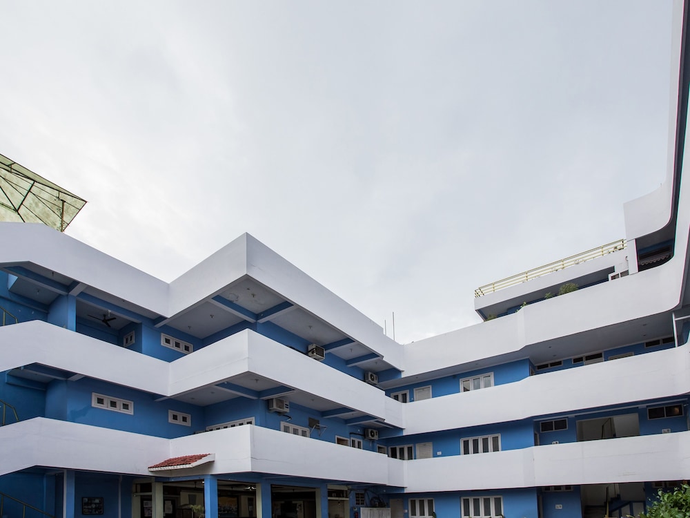 OYO 15401 Hotel Surana palace — hotel in Ujjain