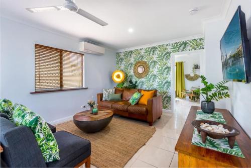 Savannah House — 4-Star Luxury Hotel in Westcourt, Australia