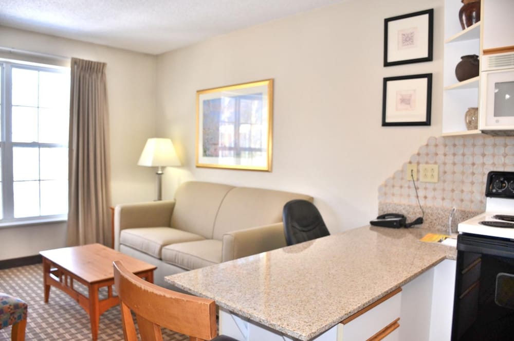 Cresthill Suites Syracuse - photo 22