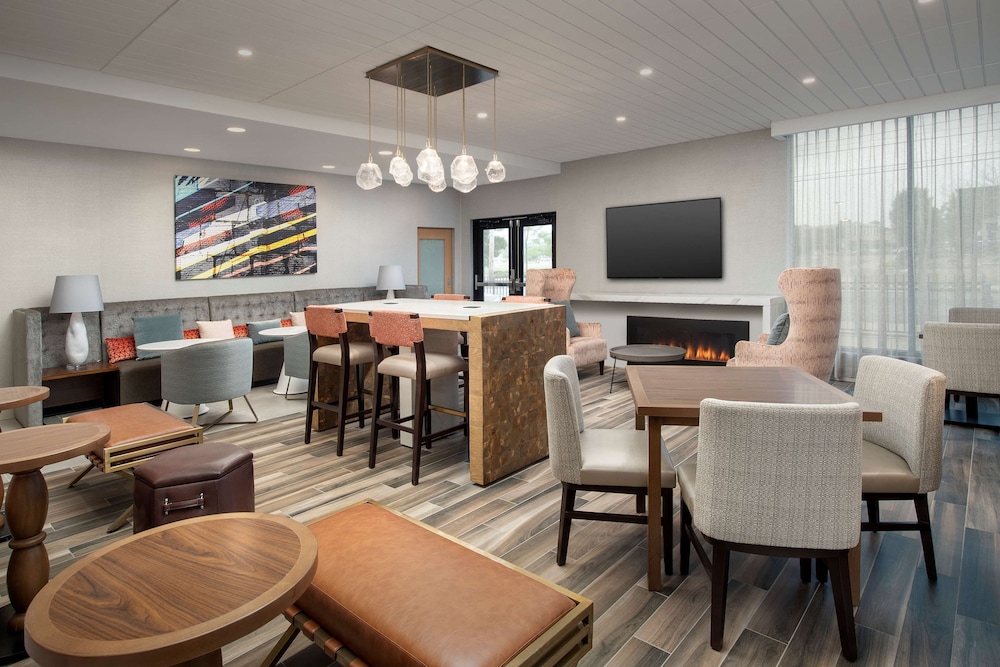 Hampton Inn Boston Logan Airport Chelsea - photo 25