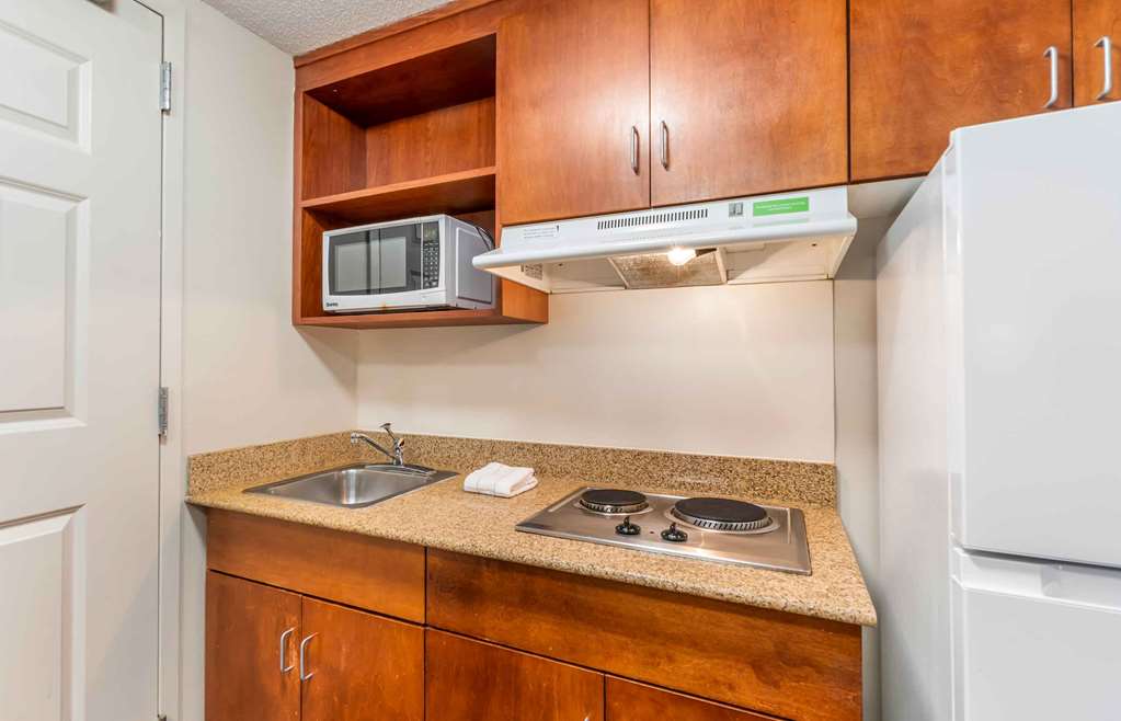 Extended Stay America Suites Chesapeake Greenbrier Circle - photo 9