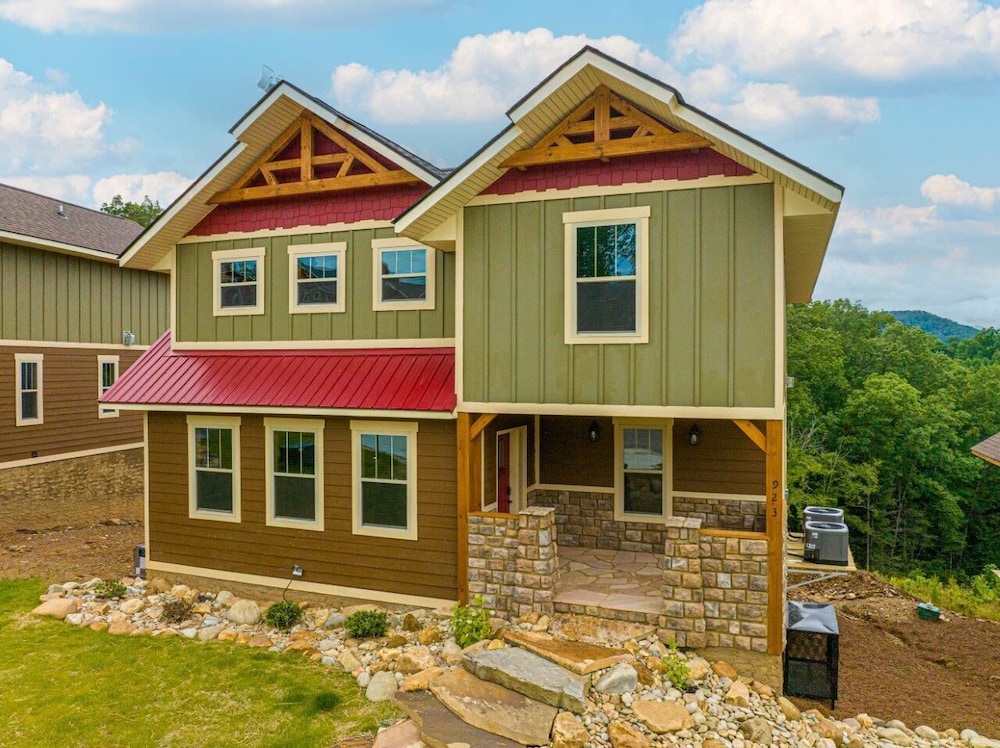 Mountain Palace - last minute hotel in Gatlinburg