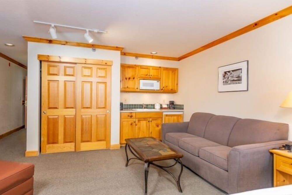 Schweitzer Mountain Resort Selkirk Lodge - photo 24