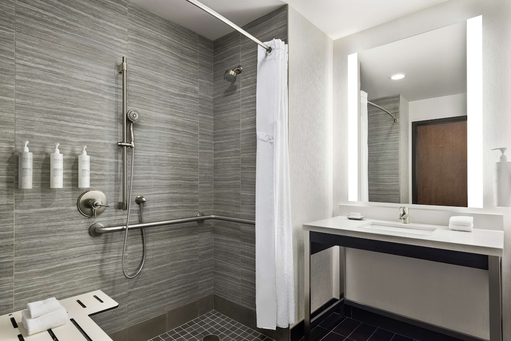 Hampton Inn San Francisco Downtown Convention Center - photo 92