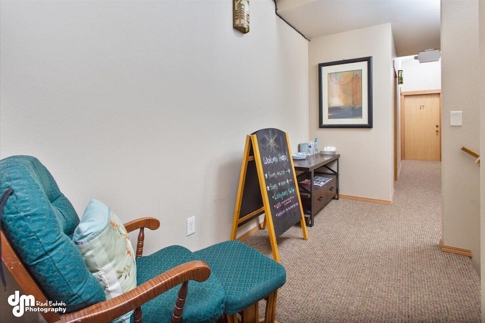 Kenai Airport Hotel - photo 55