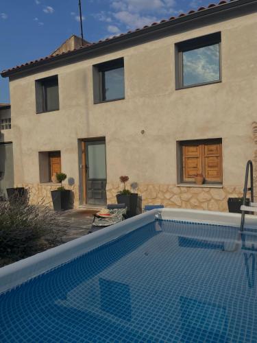 Apartamentos turísticos 3 Lienzos — 4-Star Luxury Hotel in Penafiel, Spain