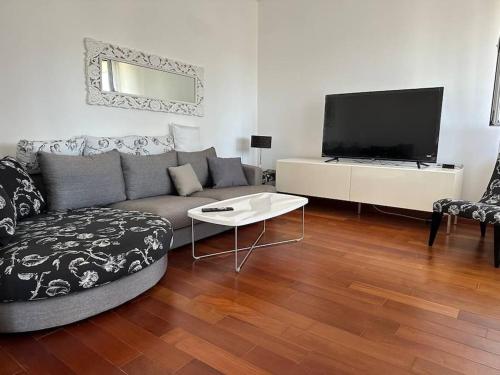Sasha's apartment — 4-Star Luxury Hotel in Bar, Montenegro