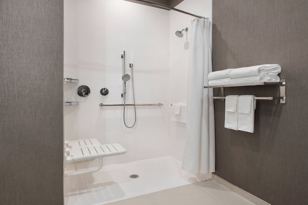 SpringHill Suites by Marriott Herndon Reston - photo 11