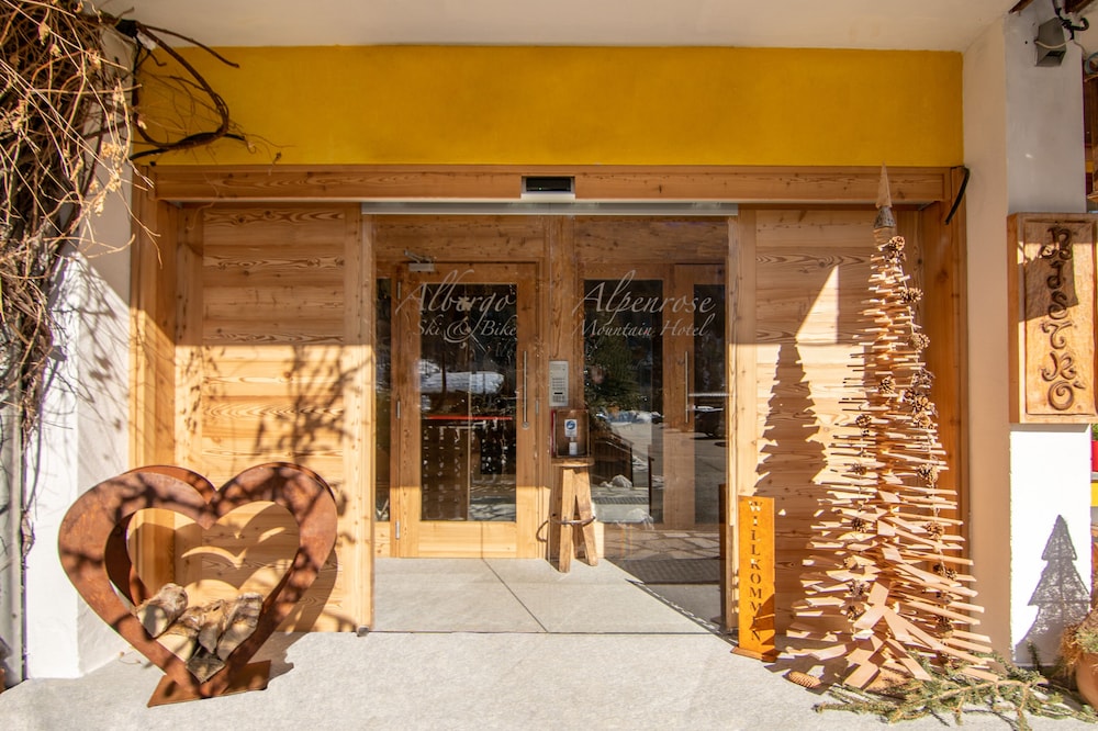 Albergo Alpenrose Ski&Bike Mountain Hotel in Gressoney-Saint-Jean, Italy