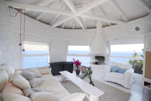 Villa Aiolos: above the sea within Agios Nikolaos — 4-Star Luxury Hotel in Agios Nikolaos, Greece