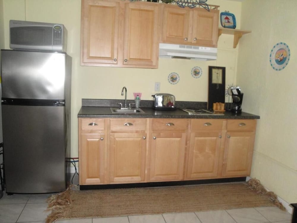The Sifting Sands Motel - photo 20