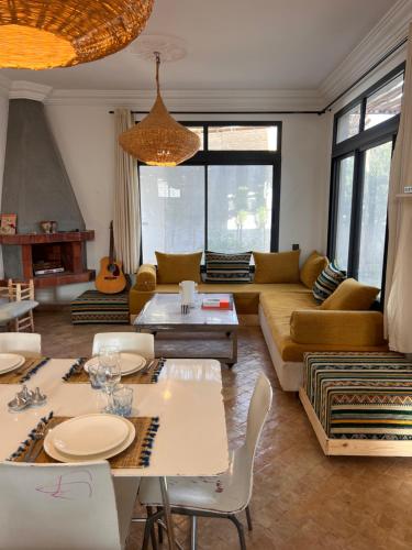 Sunset Hill Sutivan - carbon neutral hotel in Sutivan