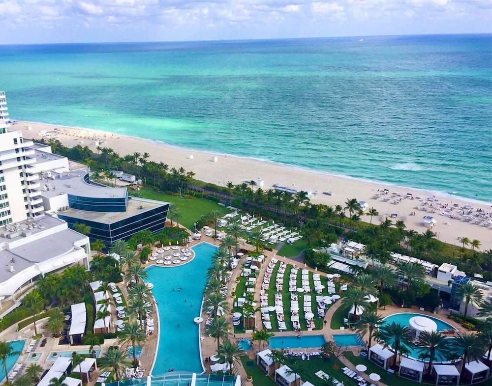 Fontainebleau Miami Beach Private Luxury Suites - photo 445