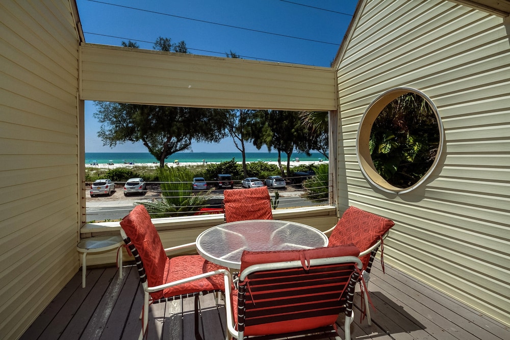 Bird's Nest Beach Townhomes - photo 17